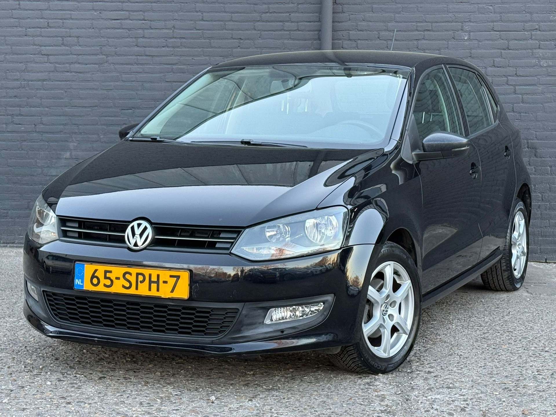 53309570-26.jpg