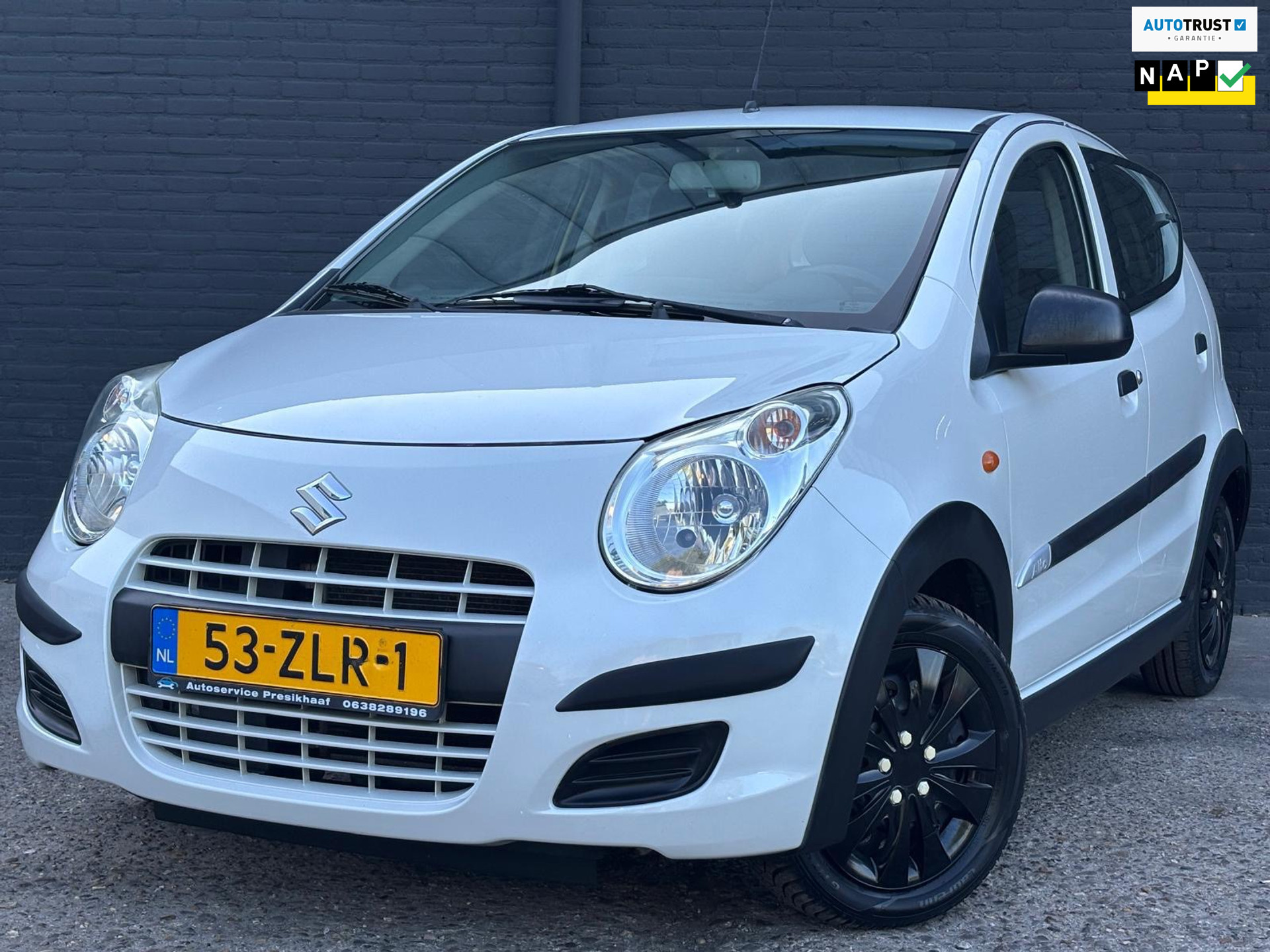 51112030-27.jpg