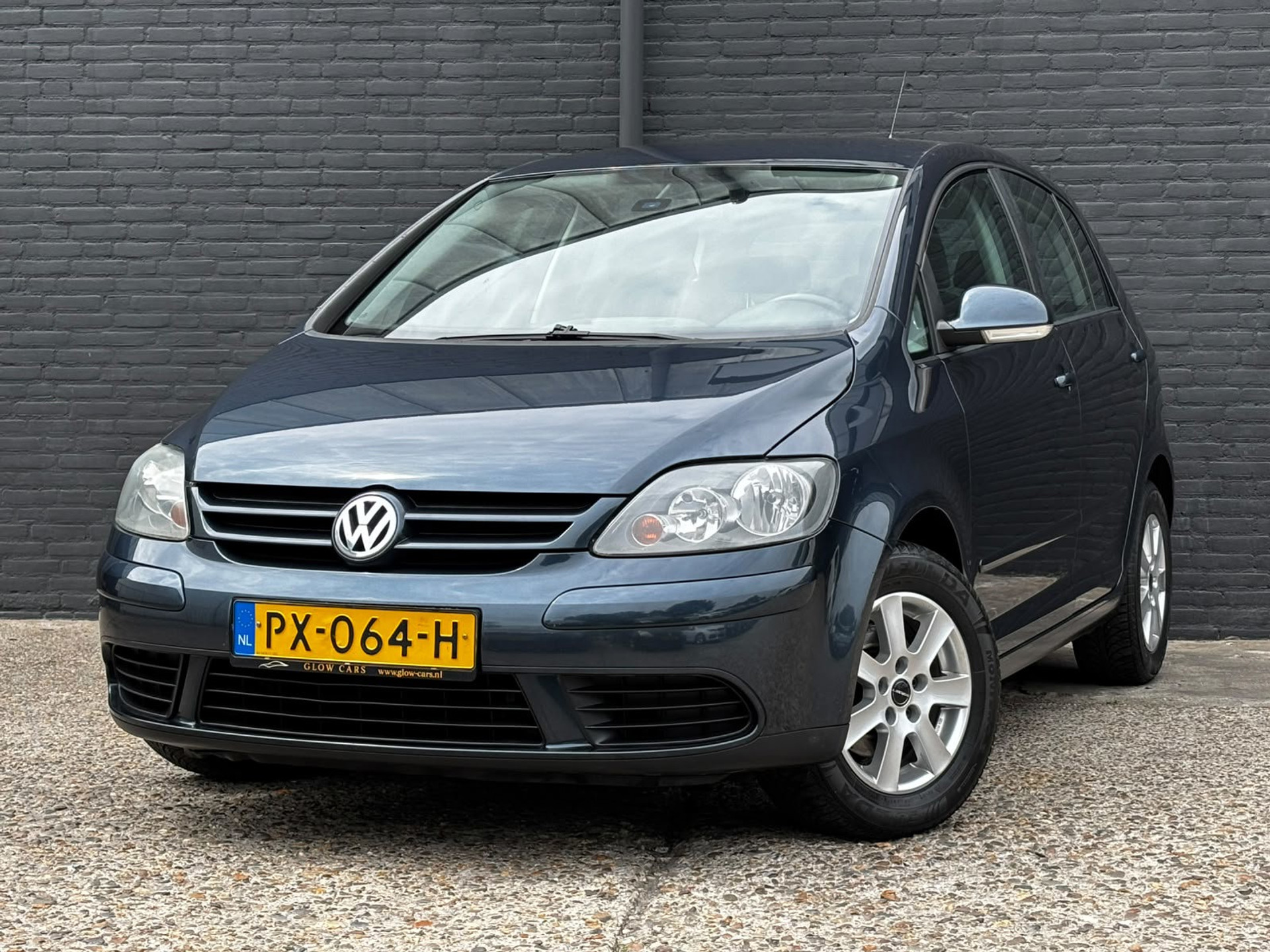 55372524-26.jpg