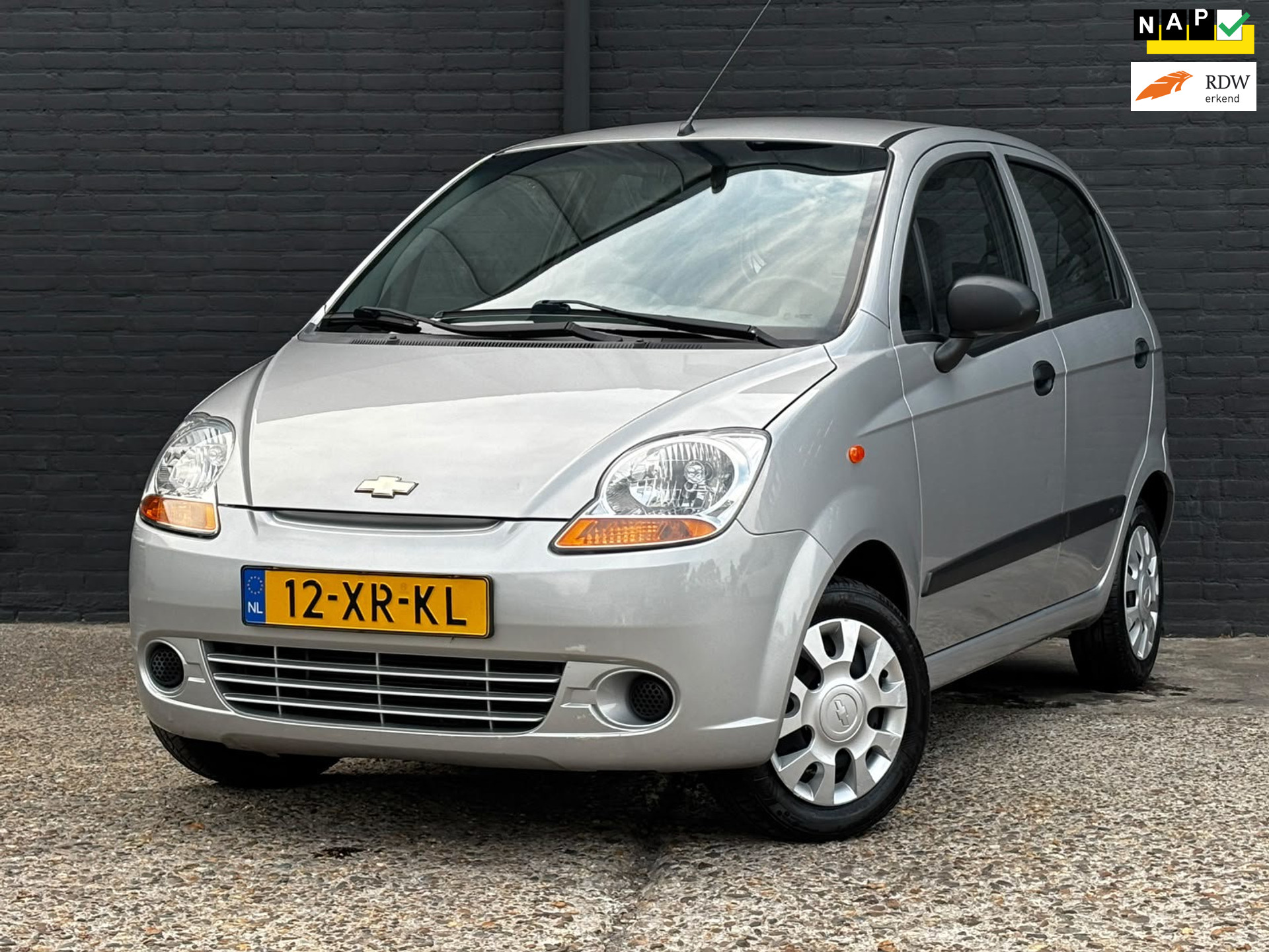 55992299-29.jpg